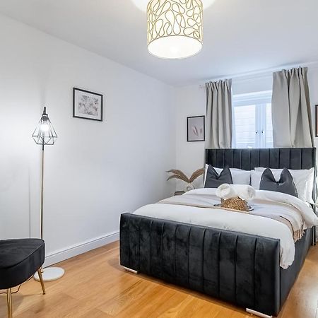 Chic 3 Bed Apartment Near London Bridge With Balcony Luaran gambar