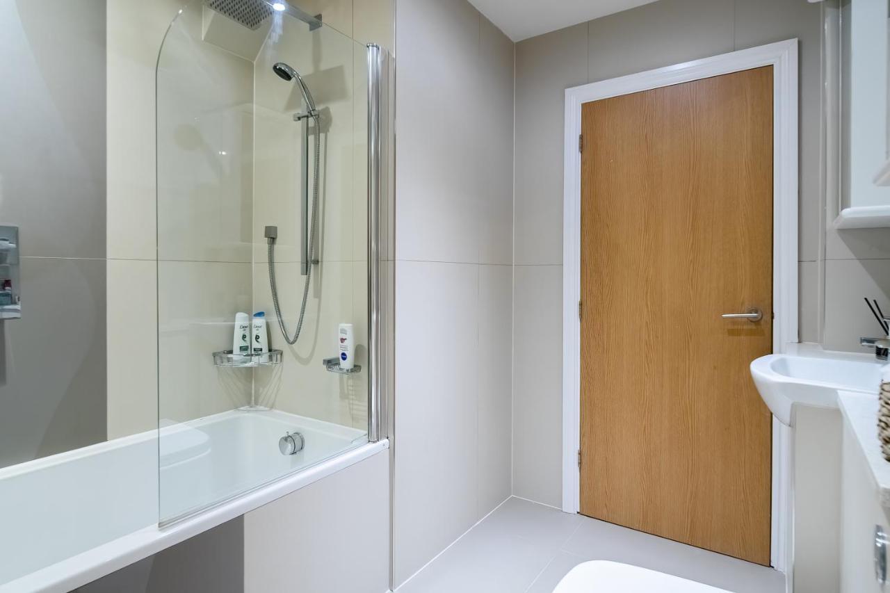 Chic 3 Bed Apartment Near London Bridge With Balcony Luaran gambar