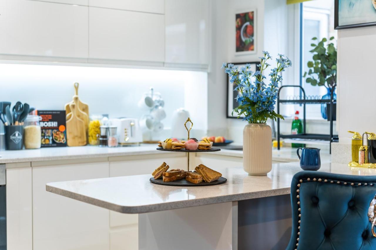 Chic 3 Bed Apartment Near London Bridge With Balcony Luaran gambar
