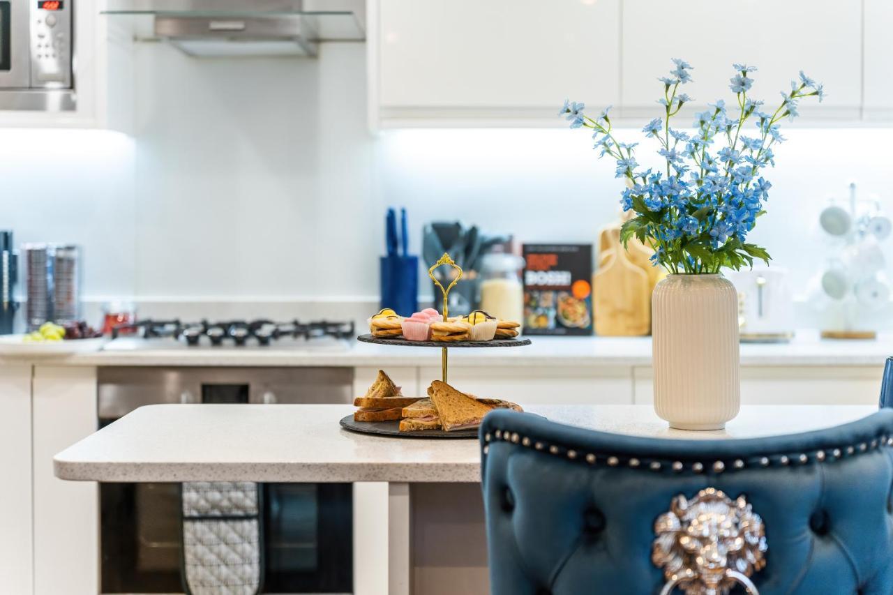 Chic 3 Bed Apartment Near London Bridge With Balcony Luaran gambar