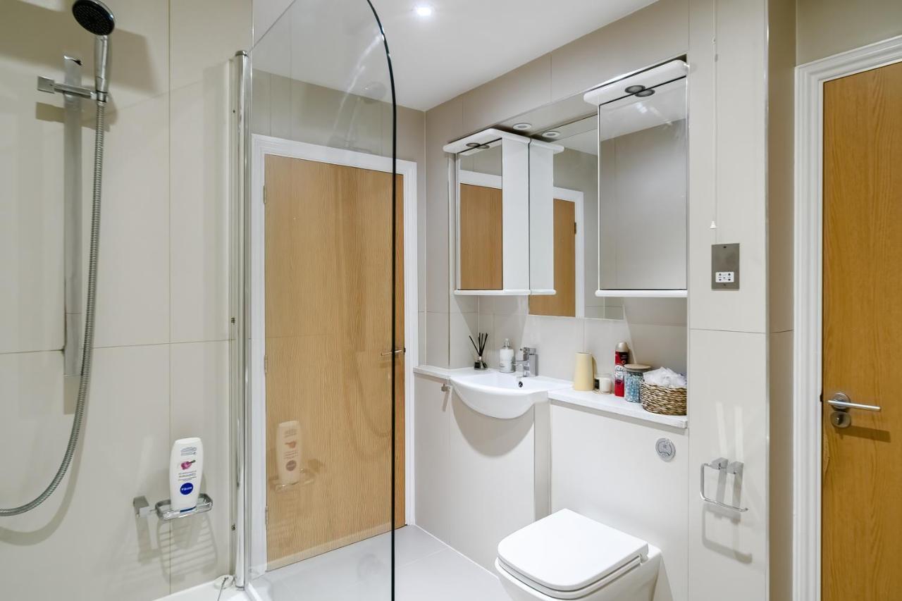 Chic 3 Bed Apartment Near London Bridge With Balcony Luaran gambar