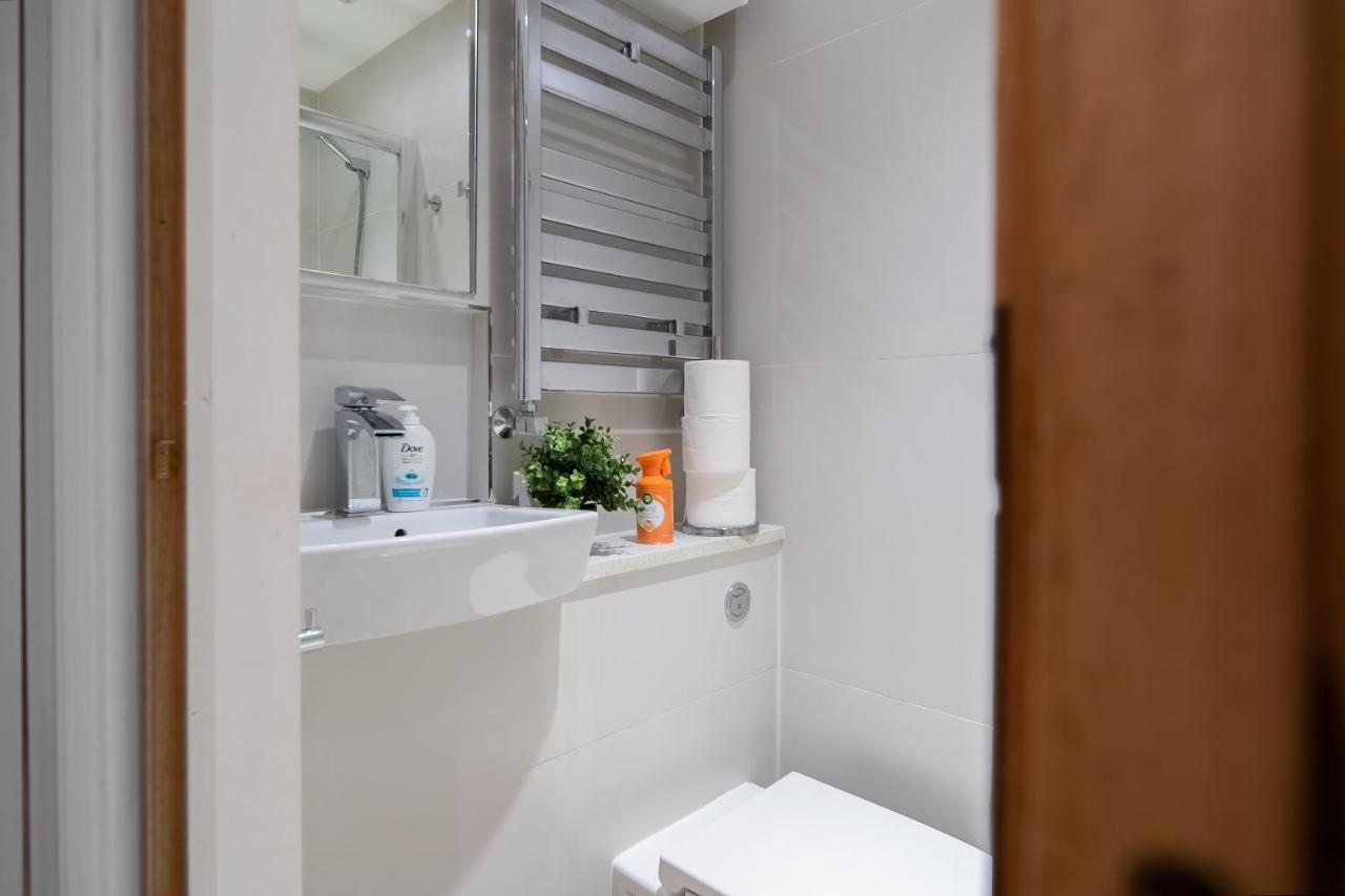 Chic 3 Bed Apartment Near London Bridge With Balcony Luaran gambar